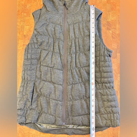 Be by Blanc Noir Green Hooded Vest- Women’s Size Large - Picture 3 of 4